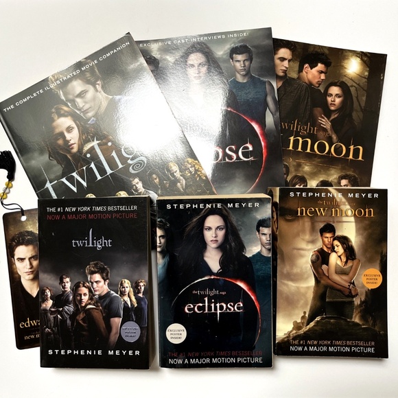 Lot 6pc TWILIGHT Saga Books + Illustrative Movie Companion First Media Edition - Picture 1 of 7